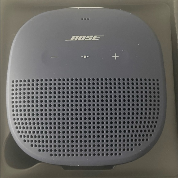 NWOT Bose SoundLink Micro: Small Portable Bluetooth Speaker (Waterproof), Blue - Picture 4 of 4